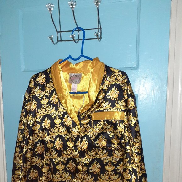 GOLDEN YELLOW & BLACK ROYALTY PAJAMA SET- NWOT - Picture 4 of 7